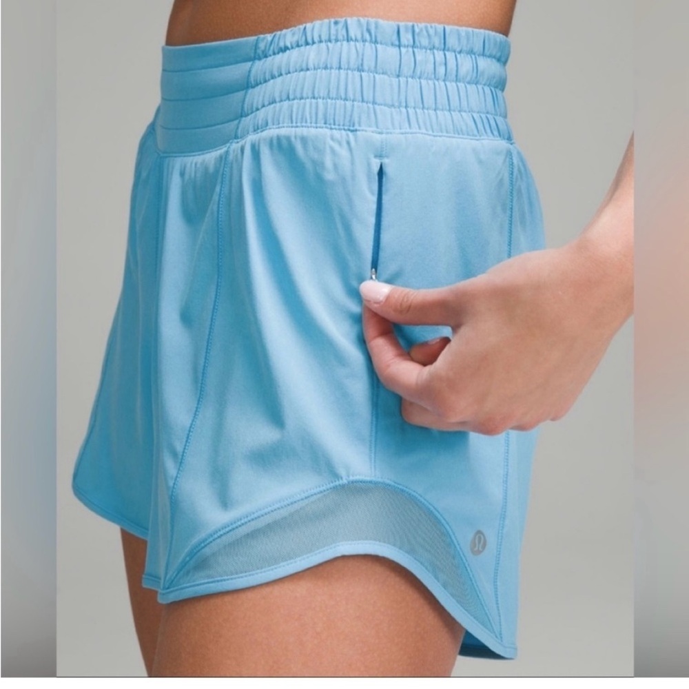 Lululemon NWT Hotty Hot Short *High-Rise Long 4"
Kayak Blue Light COLOR SOLD OUT